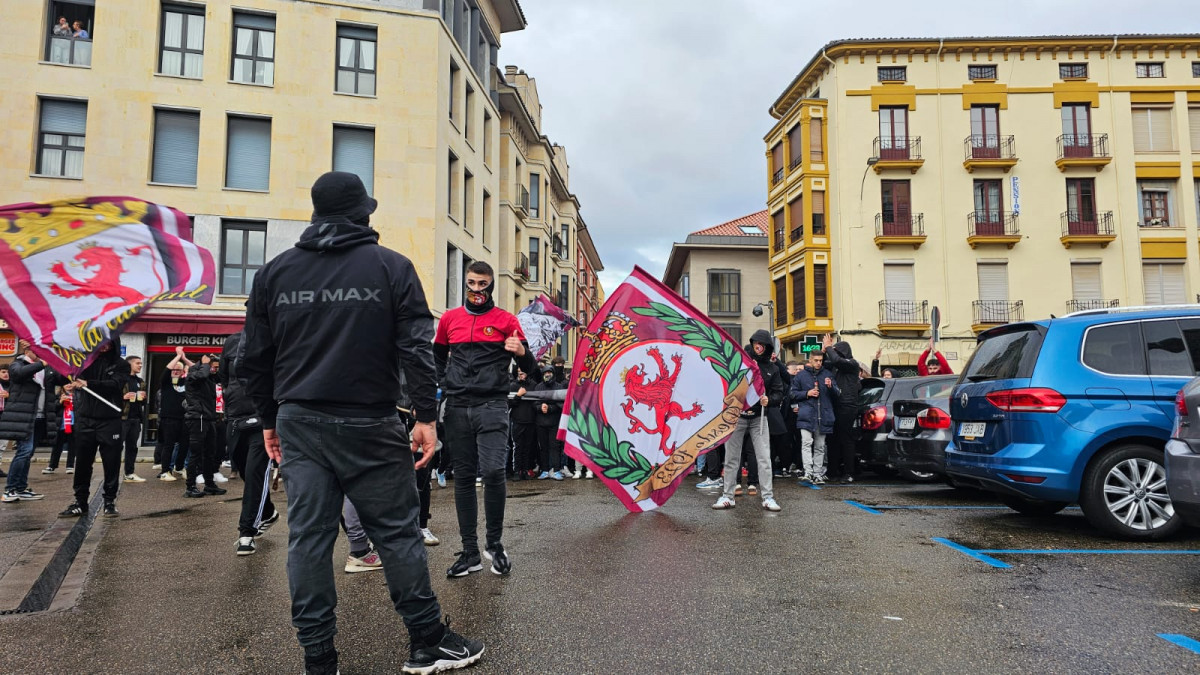 Ambiente derbi cultural leonesa ponferradina (4)