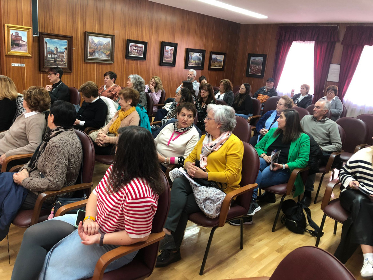 Mesa redonda jornada Mujer Rural en Riau00f1o (4)