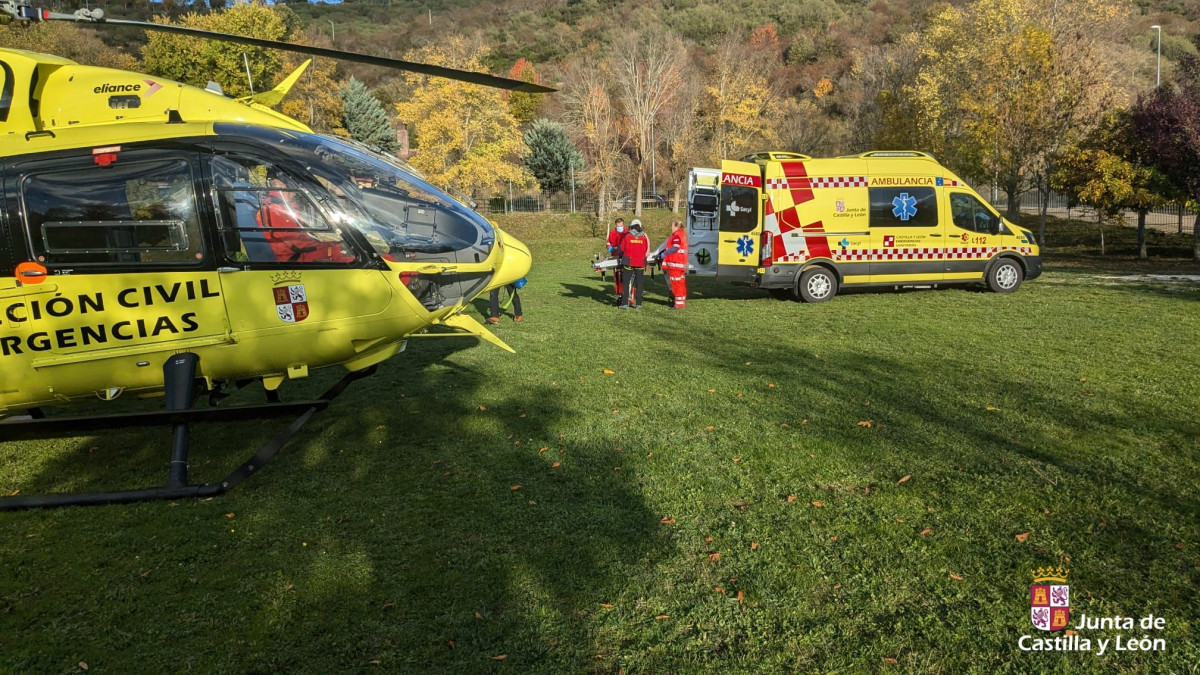 Ambulancia y helicoptero riau00f1o 2024 112
