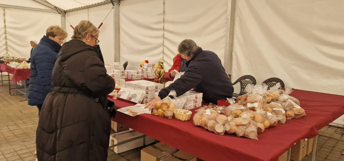 Feria productos monacales guardo 2024 (7)