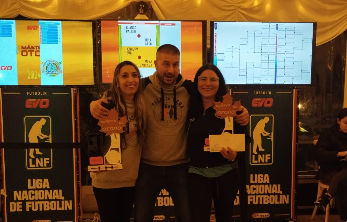 Carmen de la cruz (Guardo) campeona master de futbolin de la caridad(Asturias)