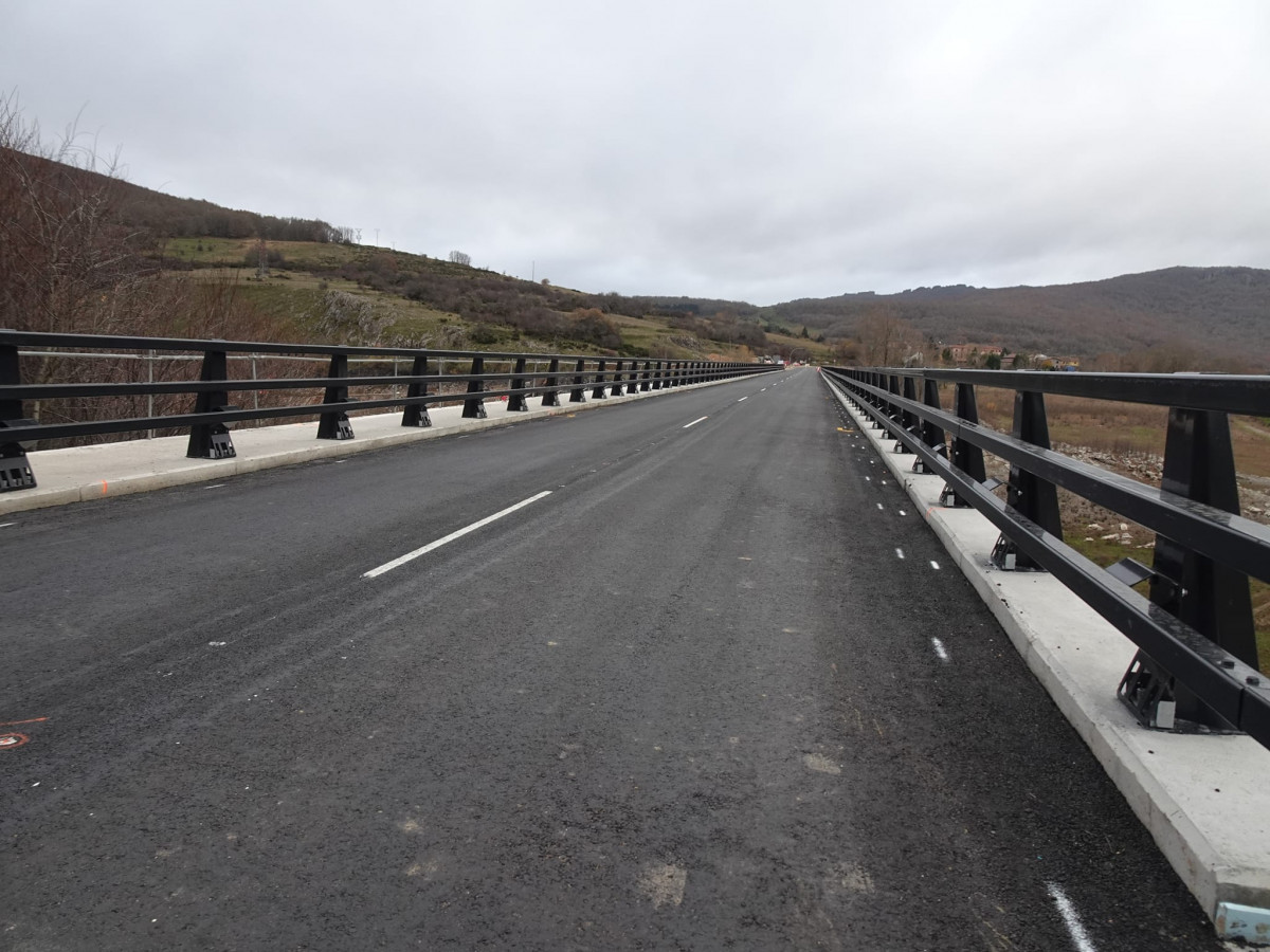 Puente de vau00f1es embalse de requejada cervera   la pernia