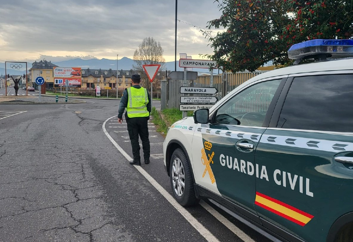 Rotonda acceso Camponaraya. GC