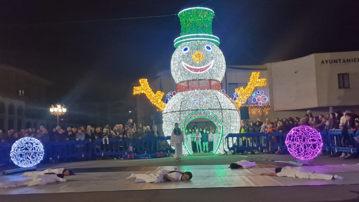 Encendido alumbrado guardo navidad 2024 (10)