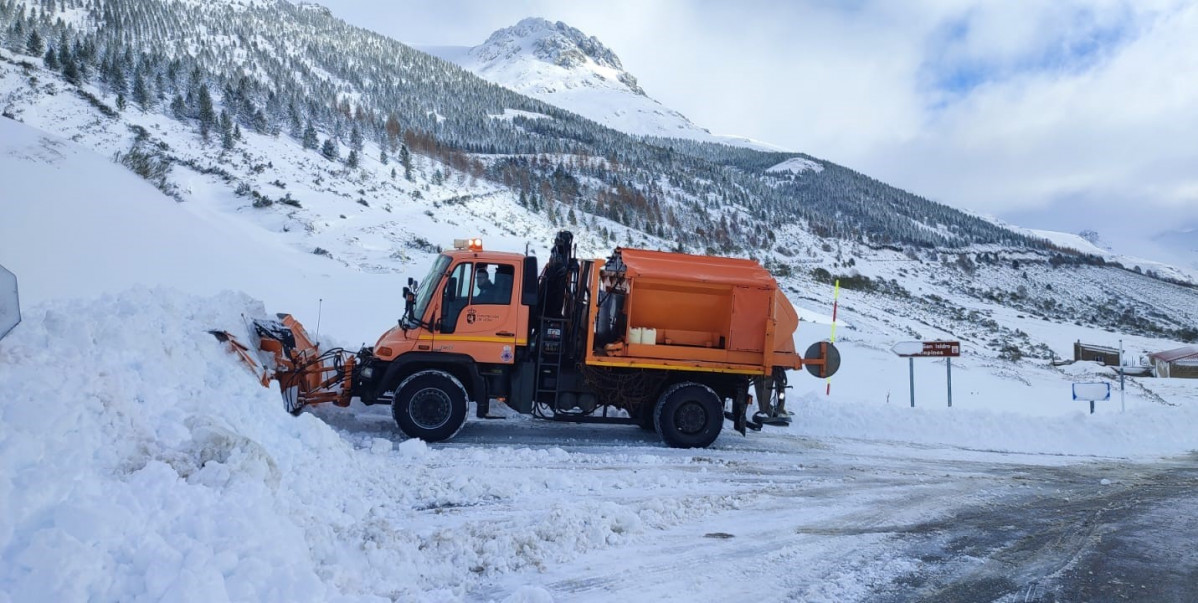 Quitanieves diputacion diciembre 2024 nieve 1