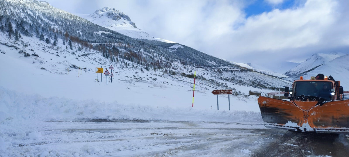 Quitanieves diputacion diciembre 2024 nieve 2