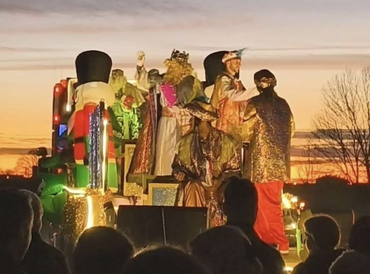 Cabalgata despedida reyes magos 2025 becerril (4)