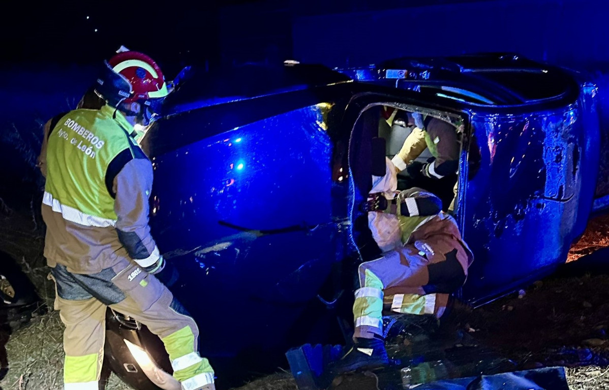 Accidente santovenia bomberos de leon (3)