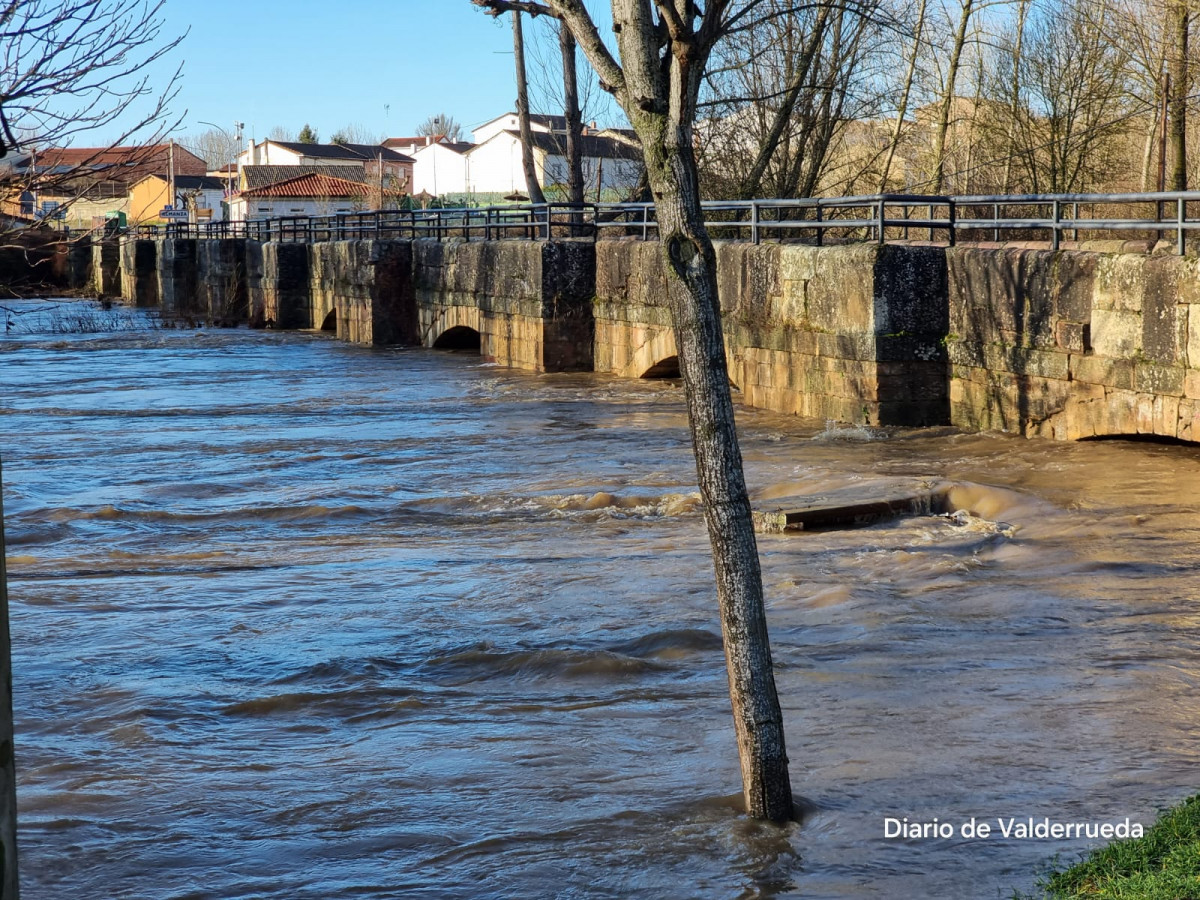 Rio cea desbordado almanza enero 25 (2)