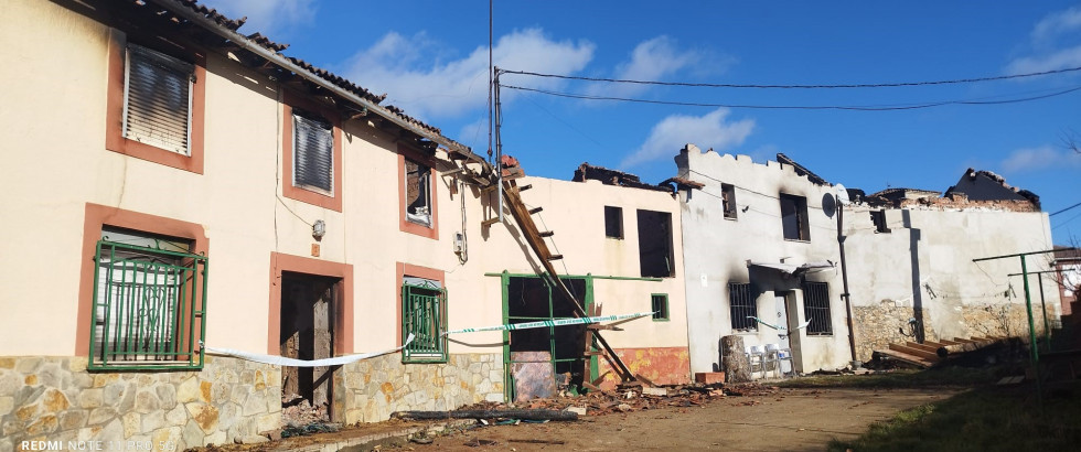 Incendio viviendas cantoral de la peña
