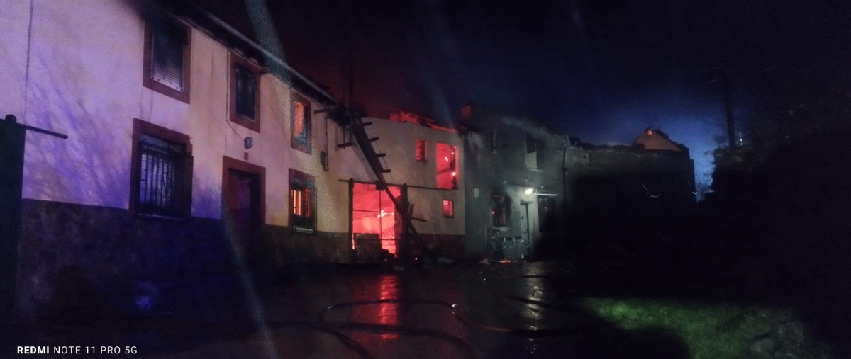 Incendio viviendas cantoral de la peu00f1a (4)