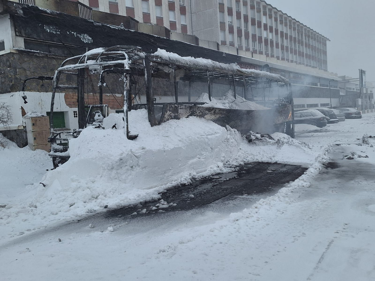 Incendio autobus san isidro 30012025 (5)