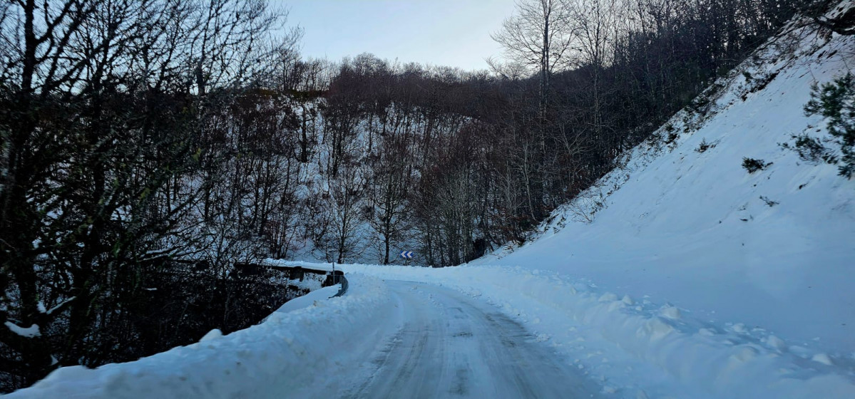 Carretera nieve pandetrave picos de europa (1)