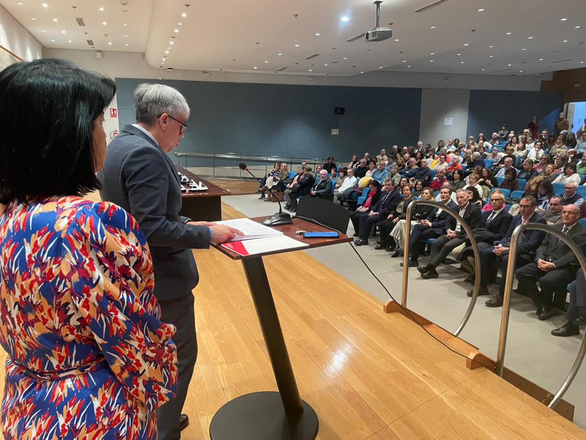 Acto entrega insignias II