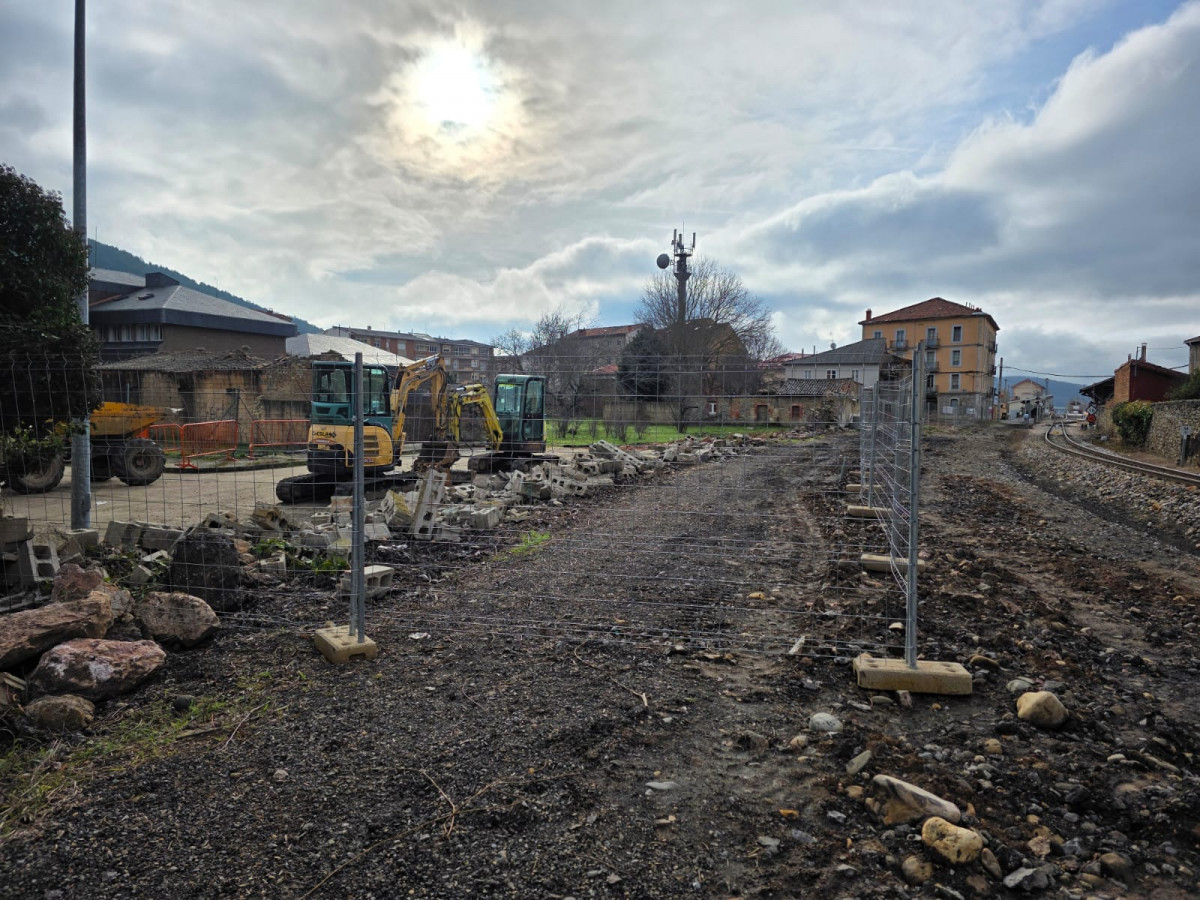 Obras calle economato cistierna (2)