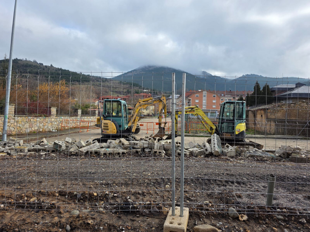 Obras calle economato cistierna (4)