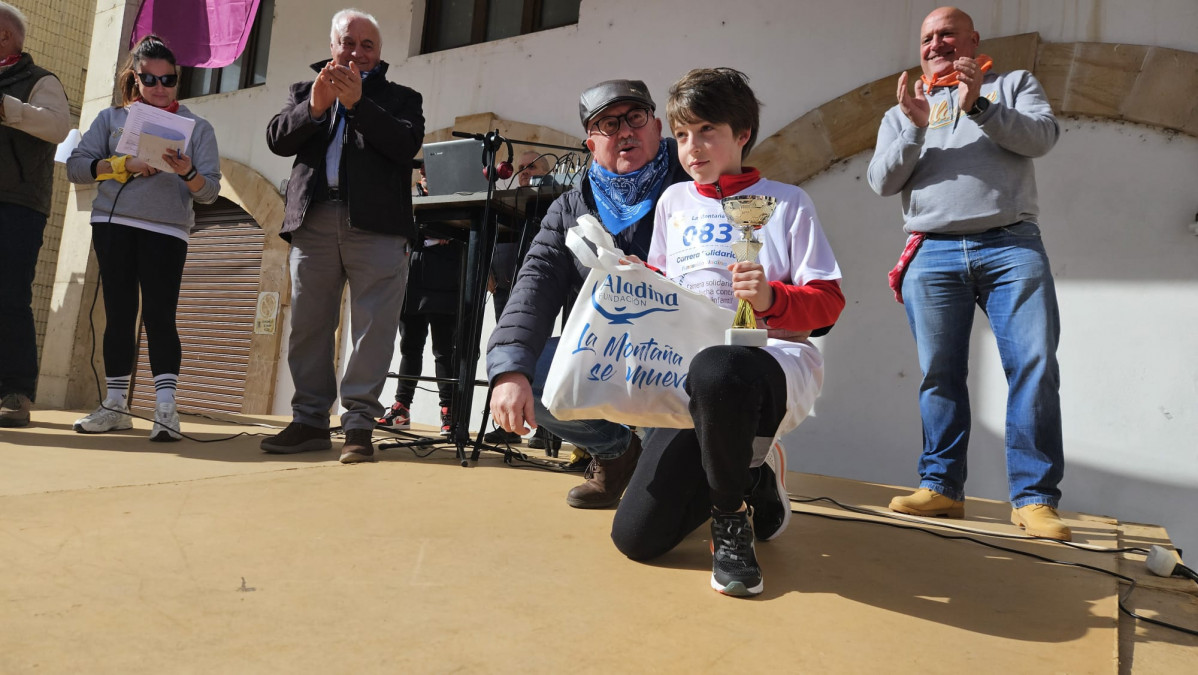 Carrera solidaria contra el cancer infantil riau00f1o 2024 (9) enrique martinez