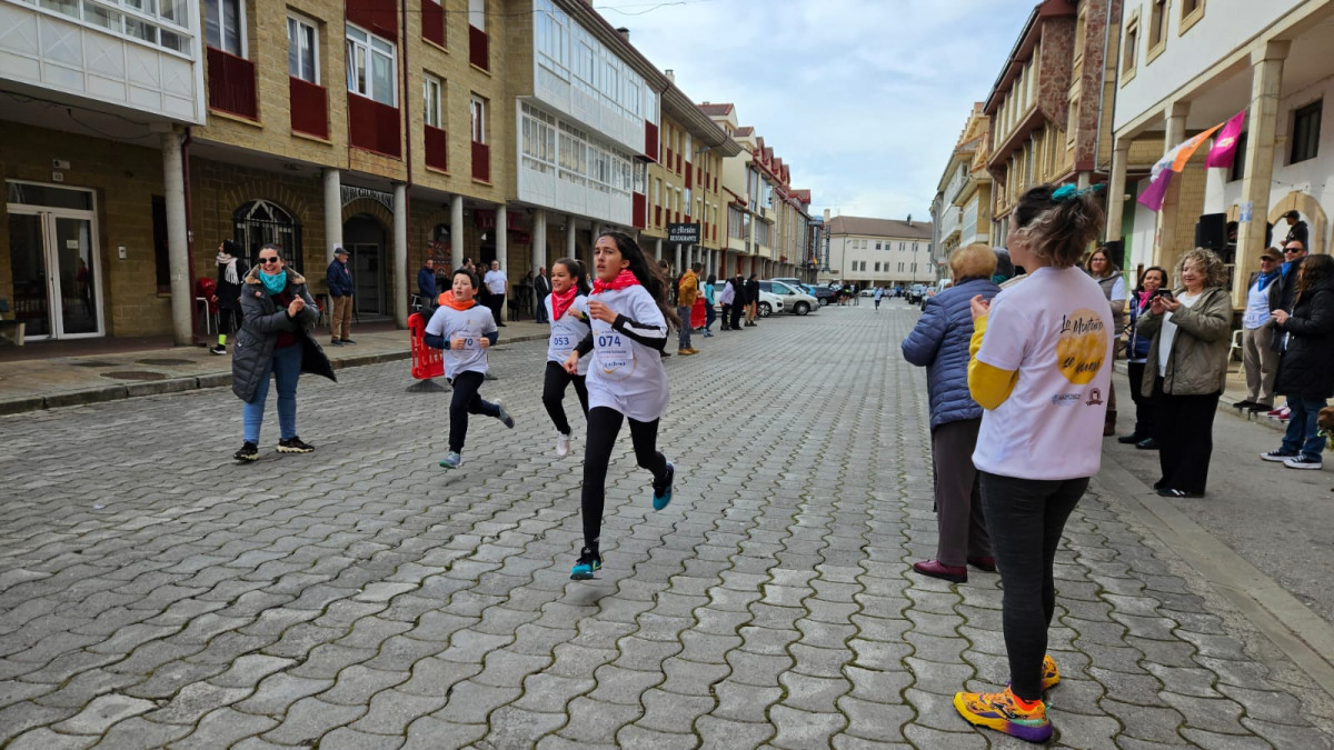 Carrera solidaria contra el cancer infantil riau00f1o 2024 (46) enrique martinez