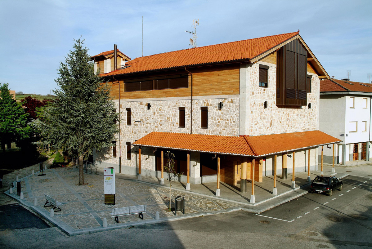 Casa del parque natural montaña palentina ayto cervera