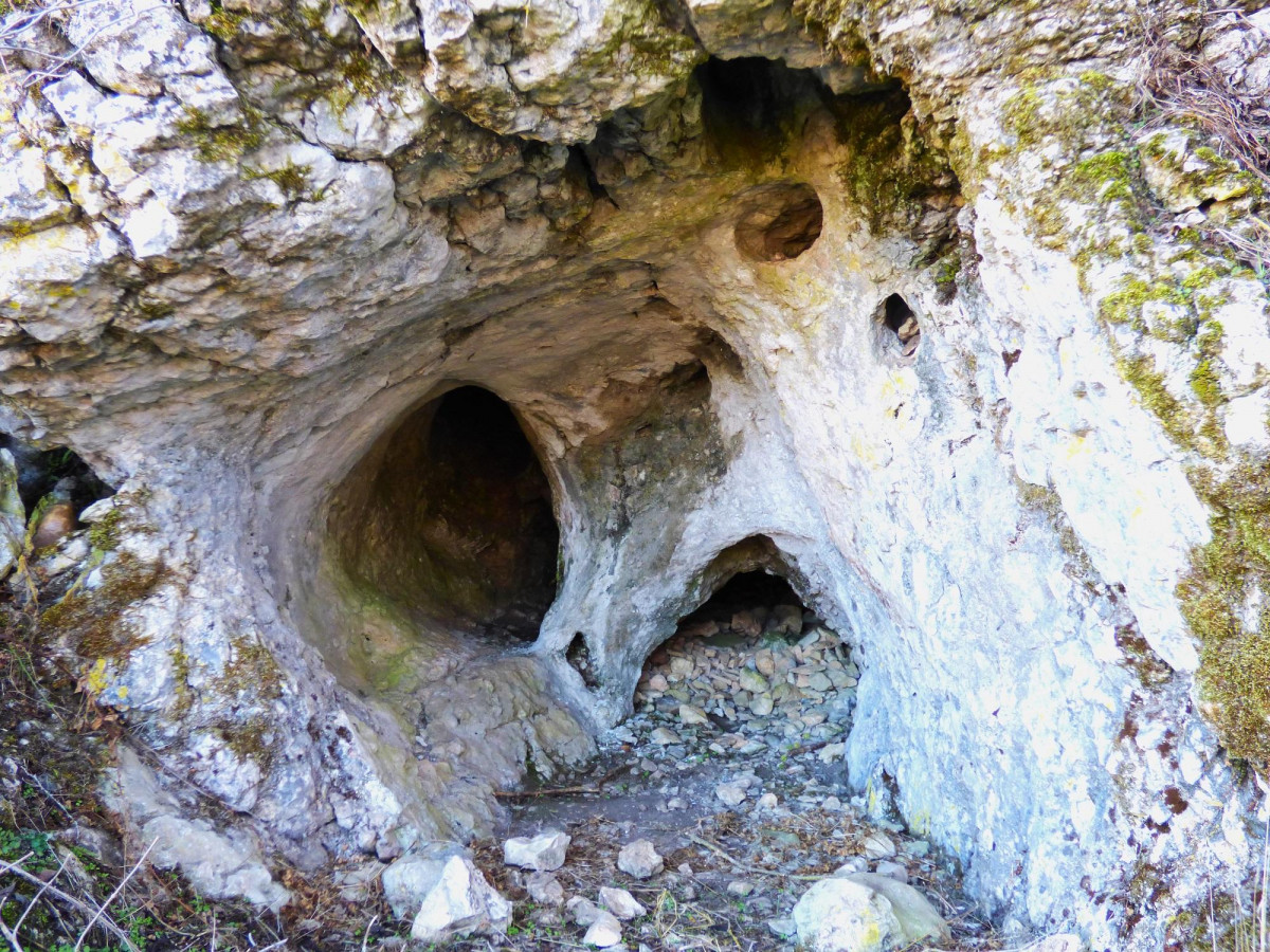Cueva allende  ayto cervera