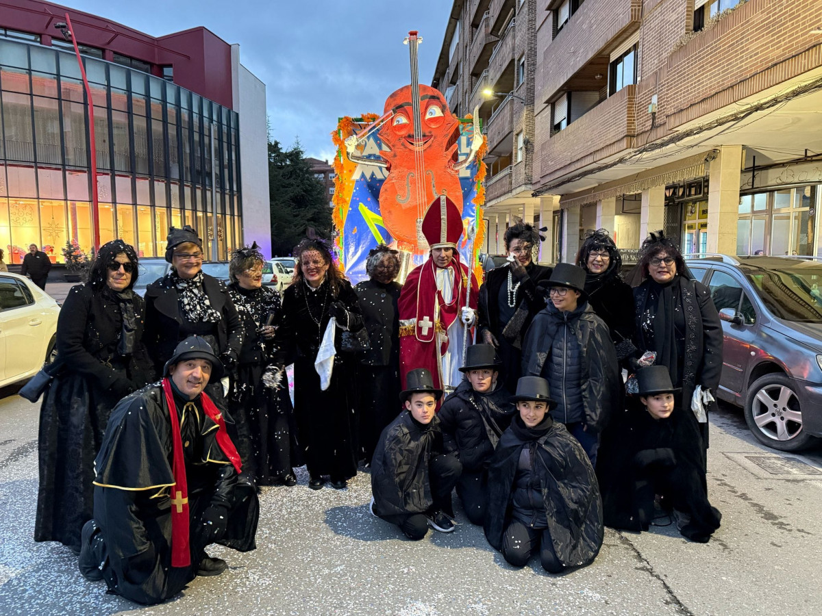 Entierro musical carnaval 2025 guardo (7)