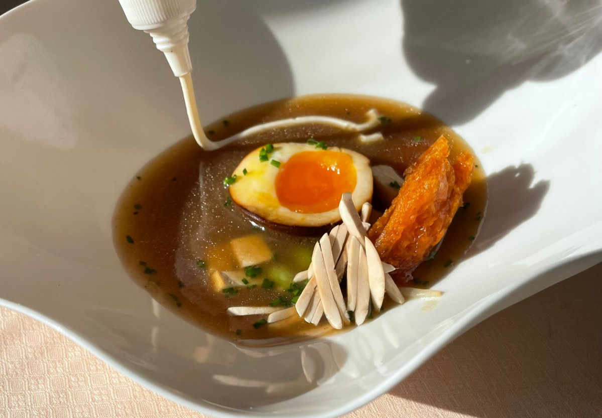 Jara Zurru00f3n foto ramen   Leu00f3n