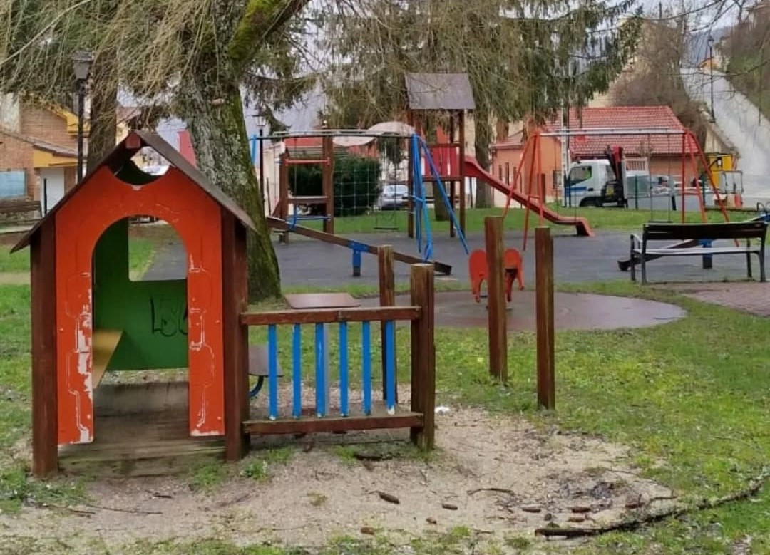 Parque infantil cistierna 2