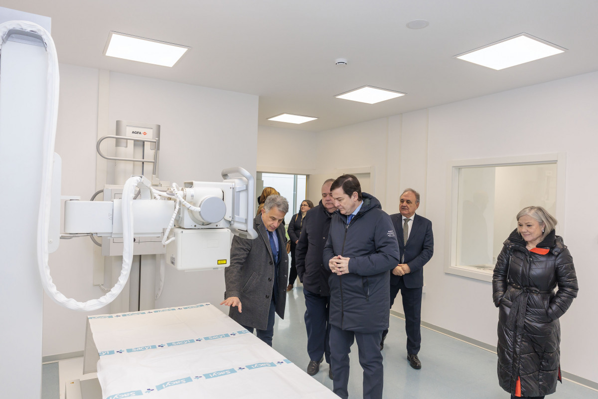 Visita mau00f1ueco nuevo centro de salud aguilar (2)