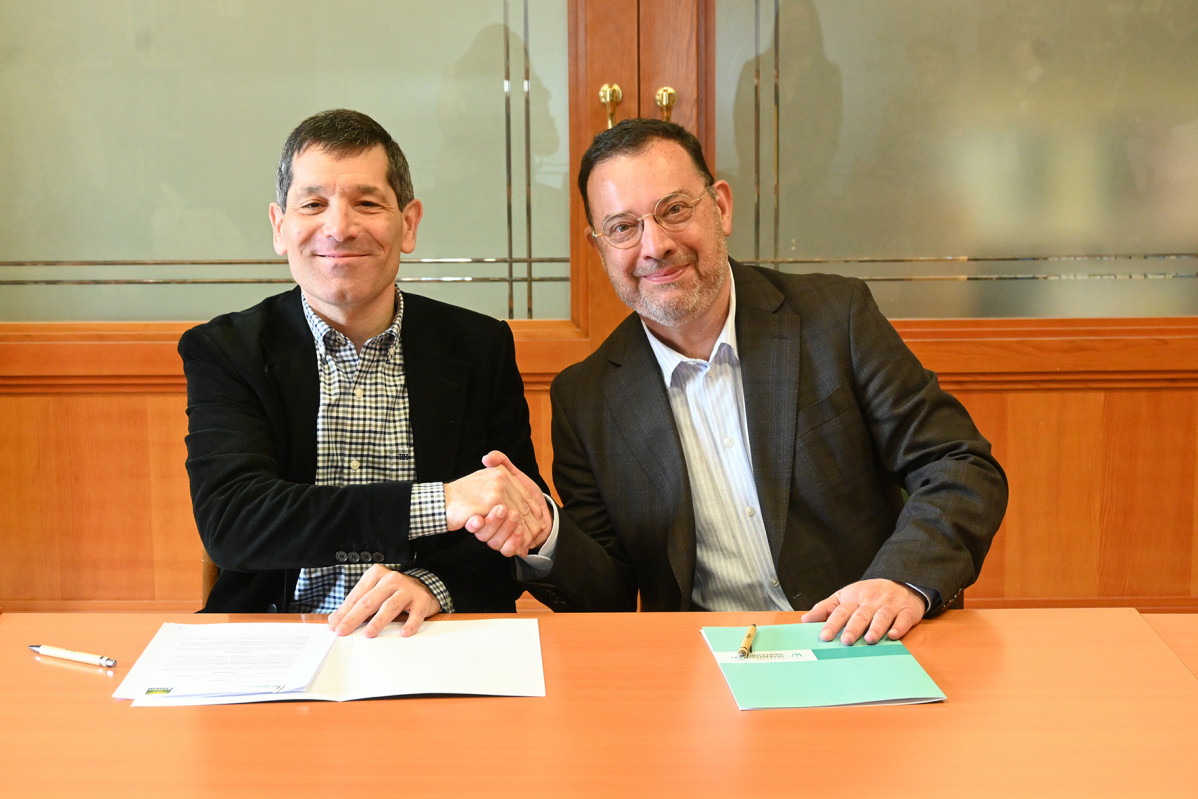 Firma convenio FIS Gullou00ecn 11.03