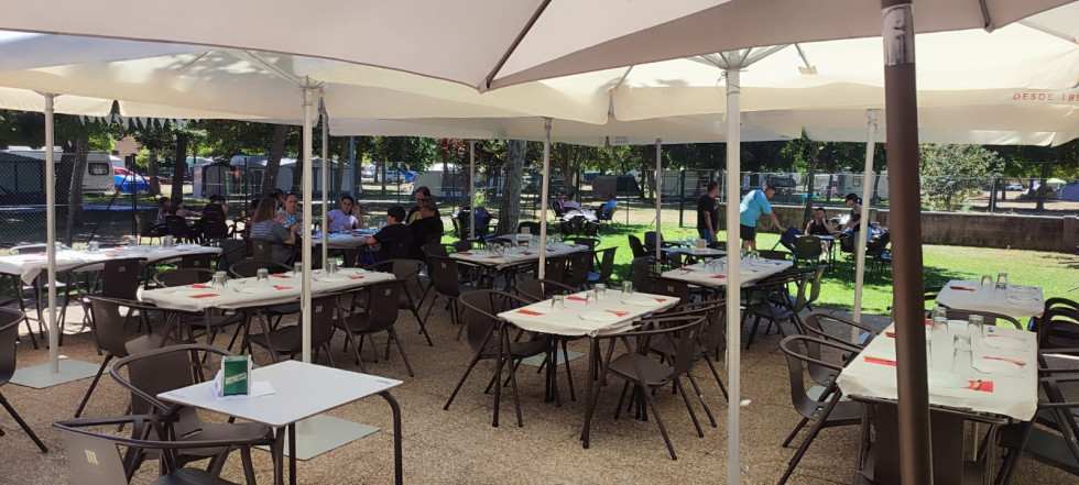 Cafeteria camping de boñar