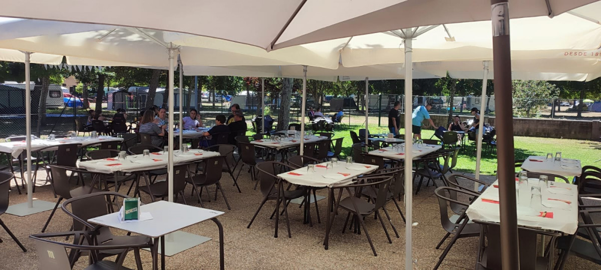 Cafeteria camping de boñar