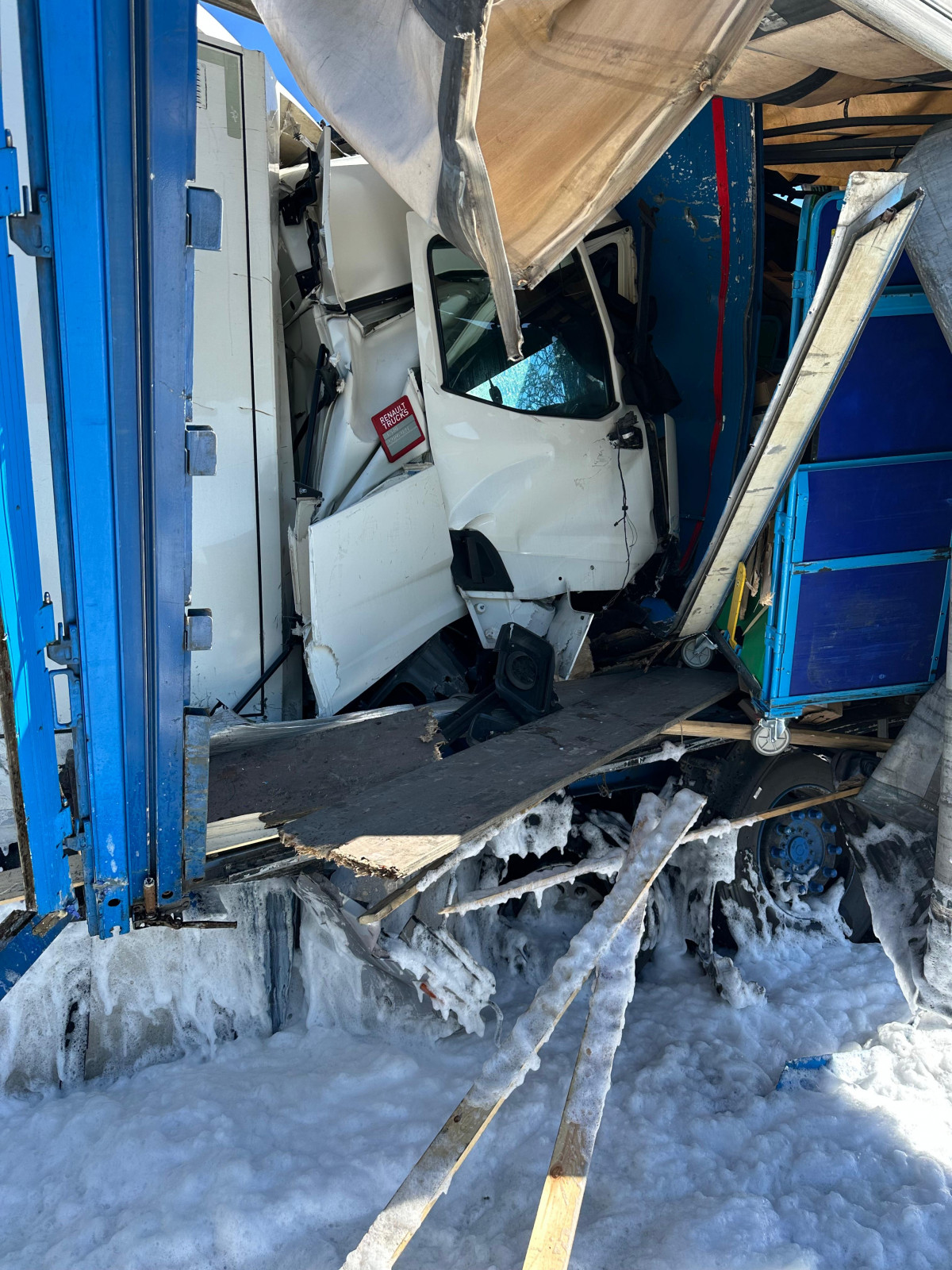 Accidente entre dos camiones A 66 (3)
