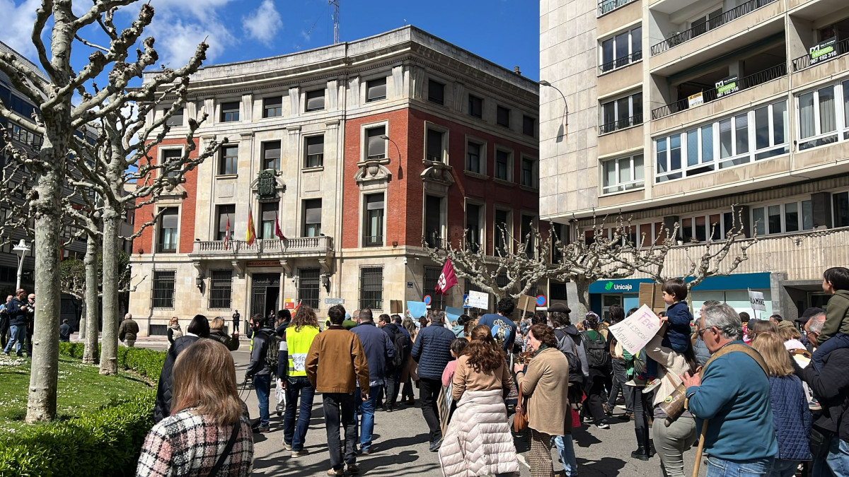 Manifestacion feve leon 2025 19