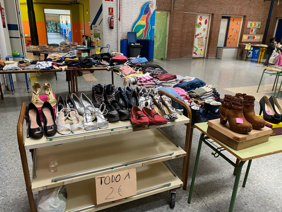 Mercadillo solidario santibañez 4