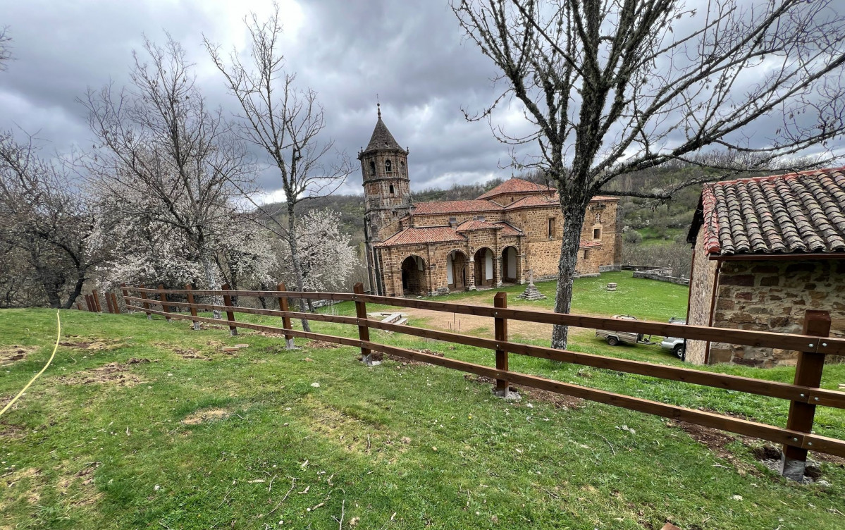 Cerramiento santuario virgen de la velilla