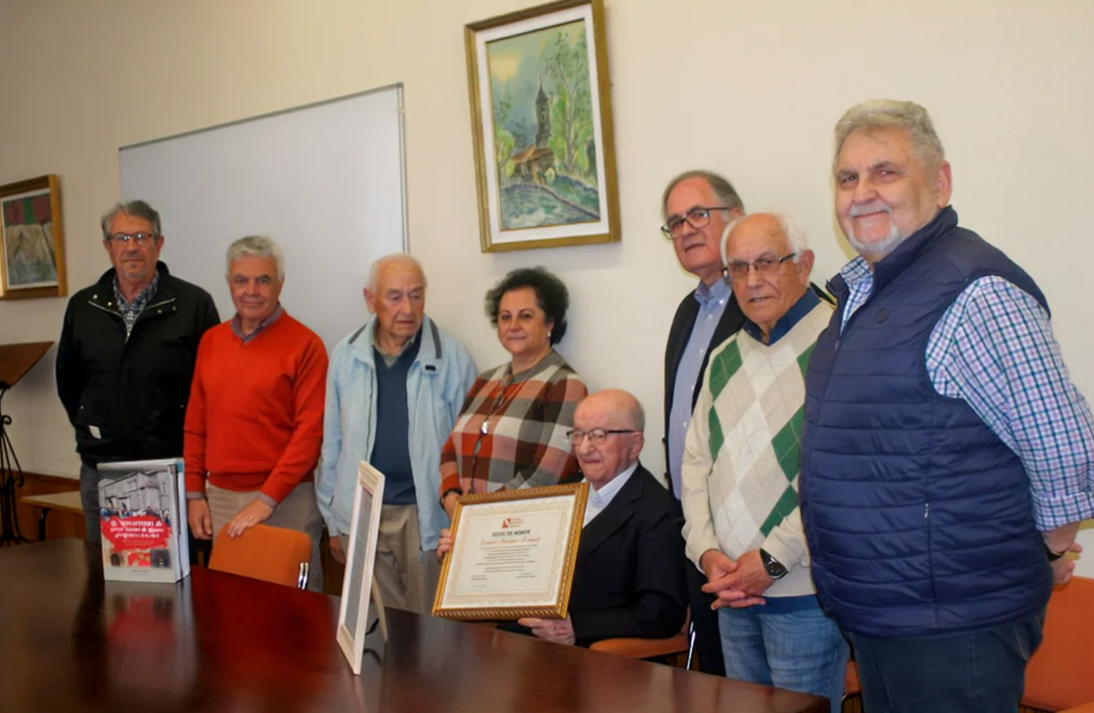 Eutimio martino sajambre socio de honor  SCE (2)