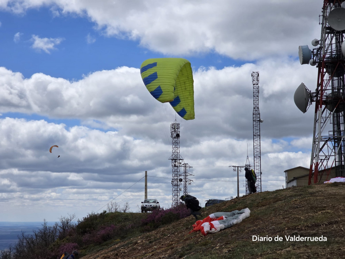 Vuelos parapente la camperona sabero (11)