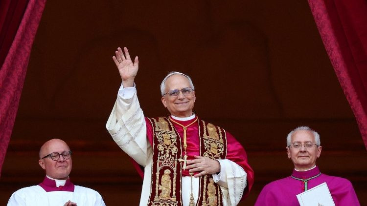El Cardenal Robert Francis Prevost