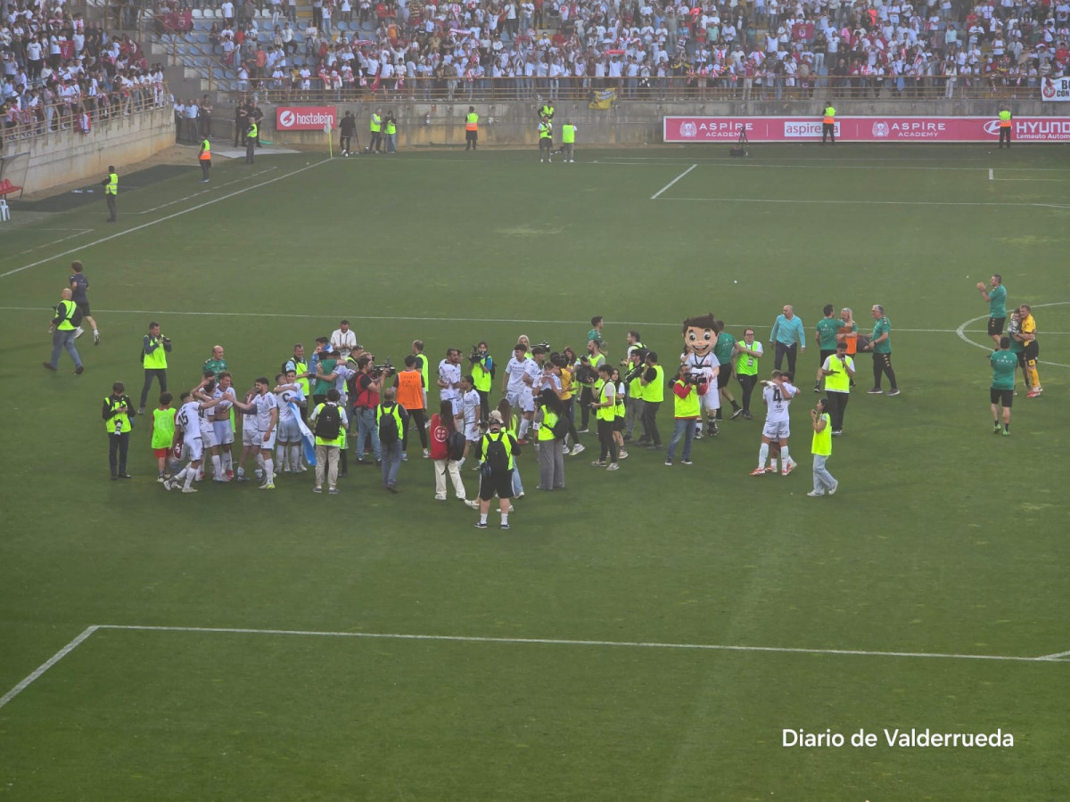 Celebracion ascenso cultural leonesa