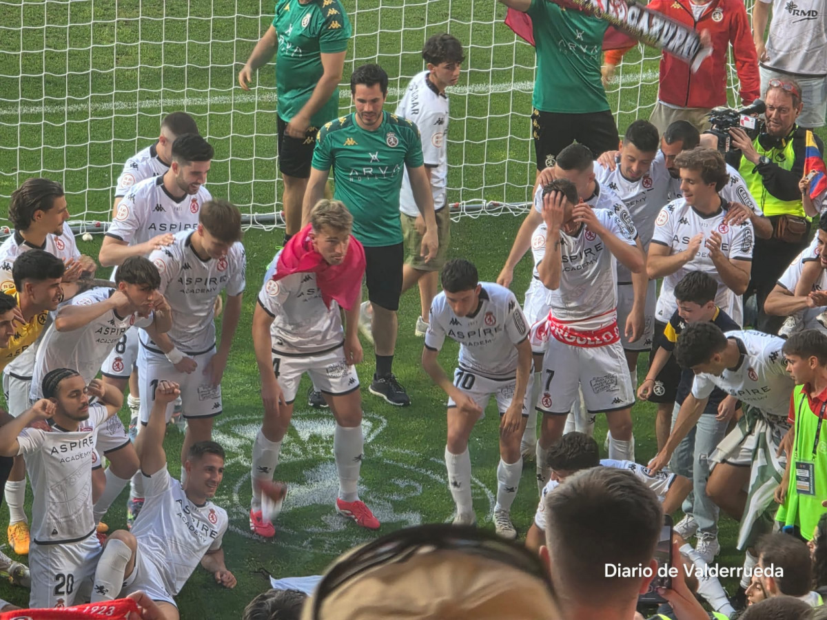 Celebracion ascenso cultural leonesa (11)