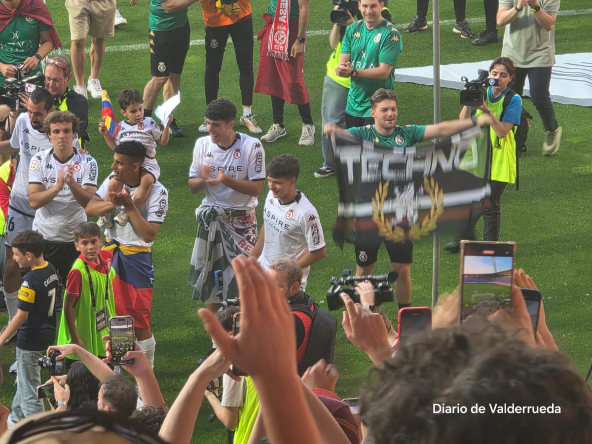 Celebracion ascenso cultural leonesa (12)