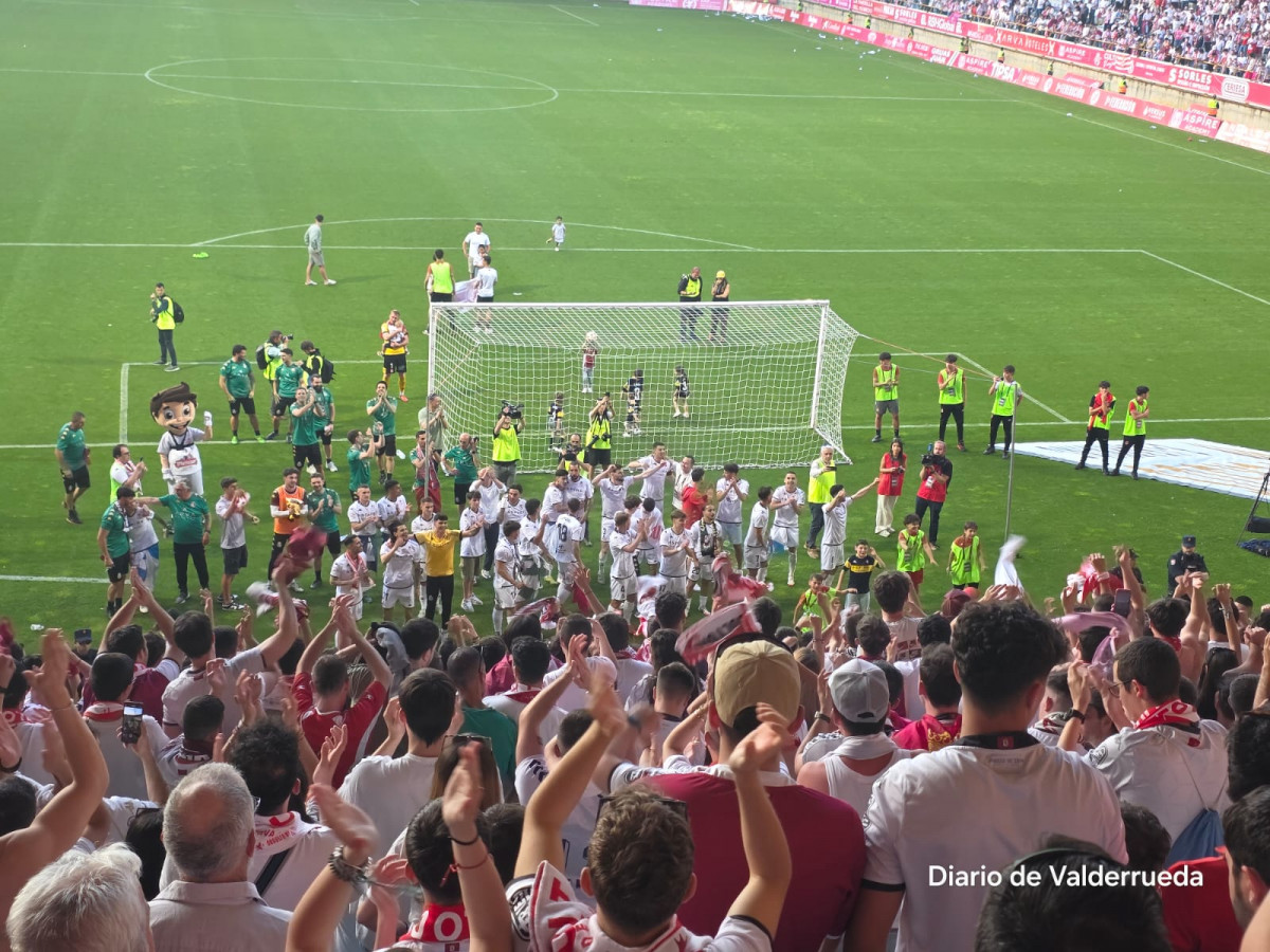 Celebracion ascenso cultural leonesa (13)
