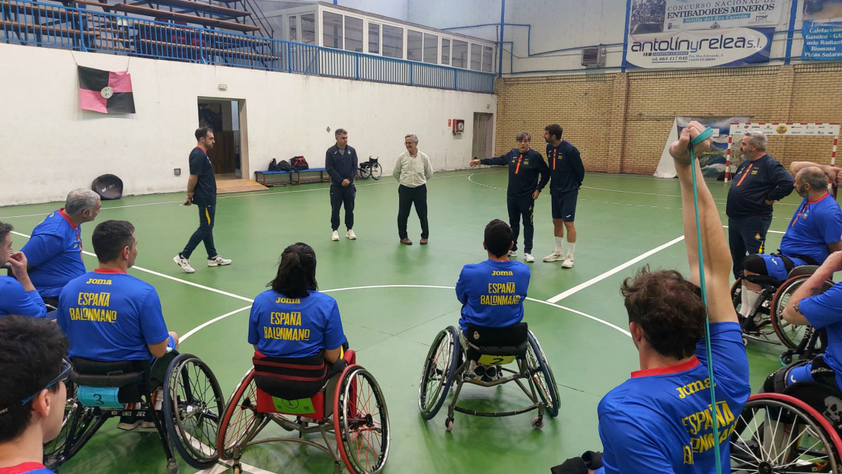 Entrenamientos balonmano en silla de ruedas velilla (3)
