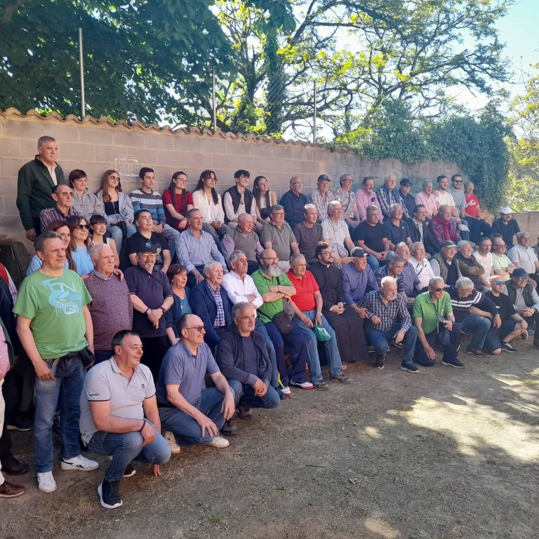 Campeonato de bolos cantamisas jose ramon gago cistierna (1)