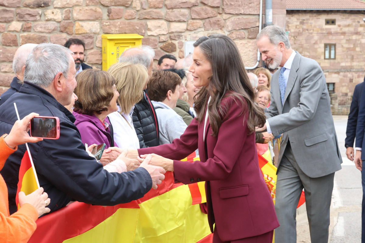 Visita reyes de espau00f1a 1.200 aniversario fuero de brau00f1osera (3)