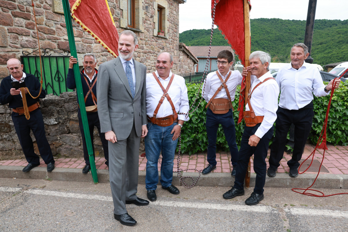 Visita reyes de espau00f1a 1.200 aniversario fuero de brau00f1osera (9)