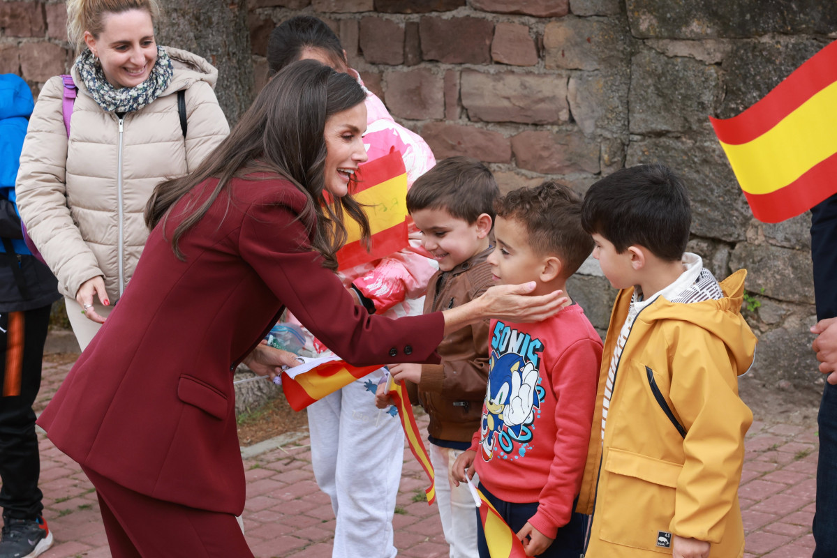 Visita reyes de espau00f1a 1.200 aniversario fuero de brau00f1osera (14)