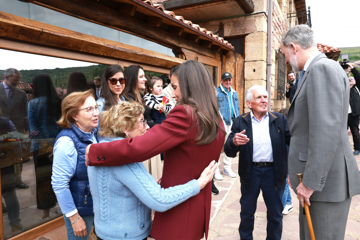 Visita reyes de espau00f1a 1200 aniversario fuero de brau00f1osera (7)