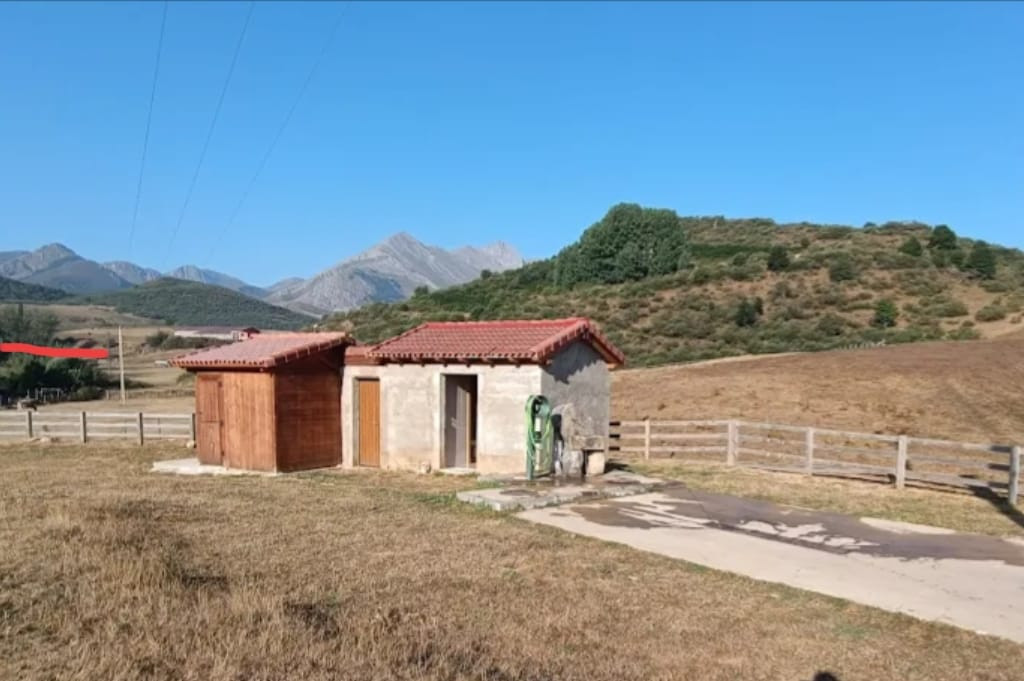 Area de autocaravanas acebedo 1