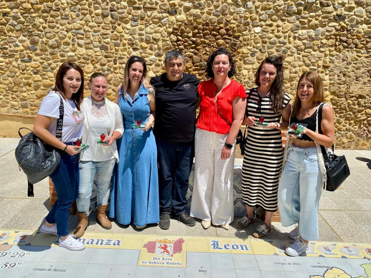 Frestival de la fresa de almanza 2025 dipu (2)
